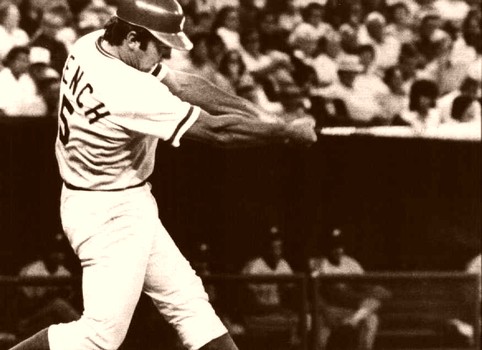 Johnny Bench The crack of the bat 1975