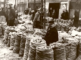 Paris The Market Place 1920